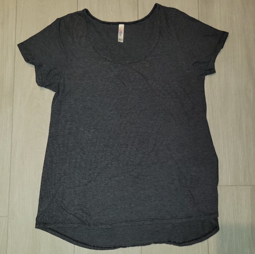 LuLaRoe Classic T Shirt L Gray Stripe